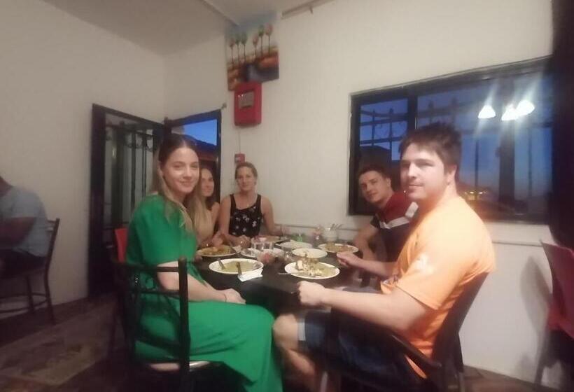 پانسیون The Stunning View