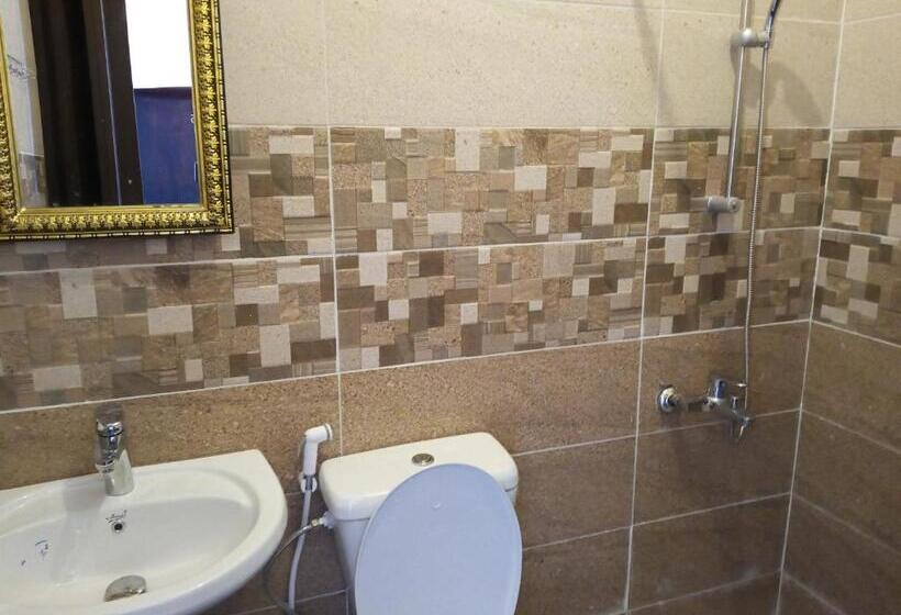 پانسیون The Stunning View