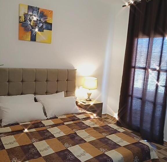 پانسیون The Stunning View