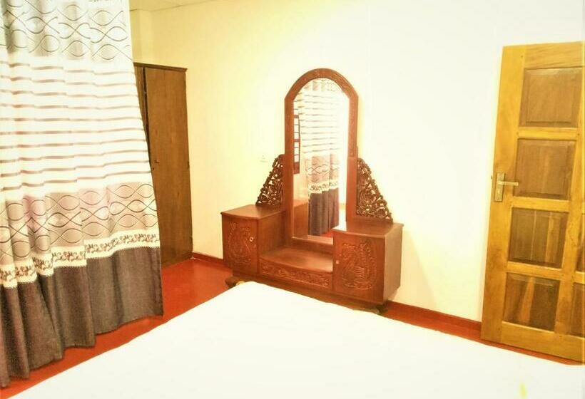 פנסיון Sri Viman Villa