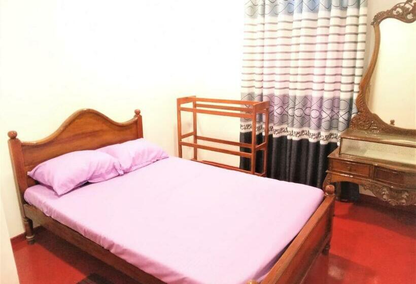 פנסיון Sri Viman Villa