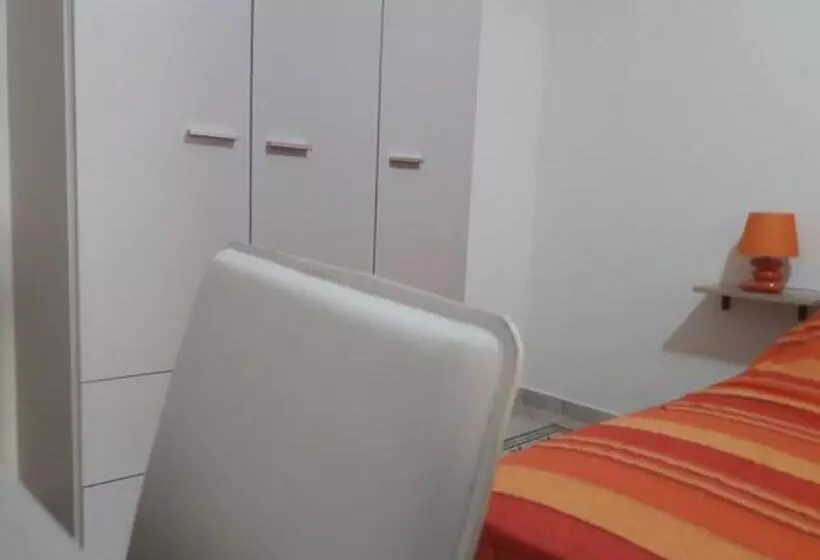پانسیون The Twins Rooms In Trapani 2