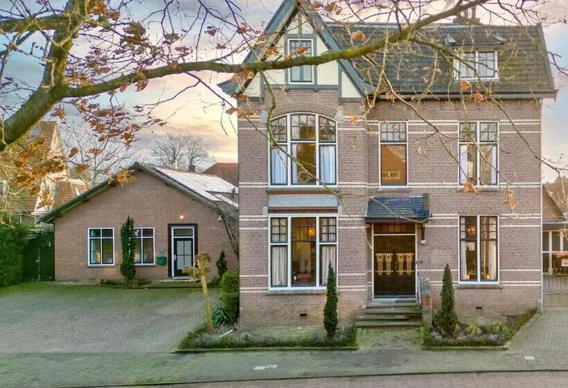 Aamiaismajoitus (B&B) Villa Giethoorn Steenwyck