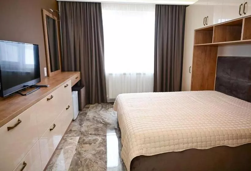 Hotelli роял шумен