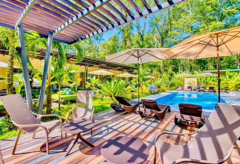 Hotelli Exôtico Beach & Rooms