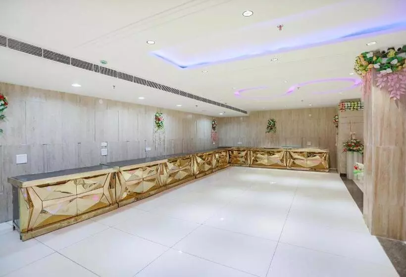 Fabhotel Indirapuram By Sbg, Near Sec 62 Noida