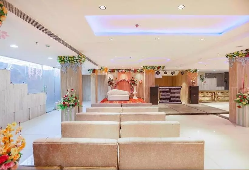Fabhotel Indirapuram By Sbg, Near Sec 62 Noida