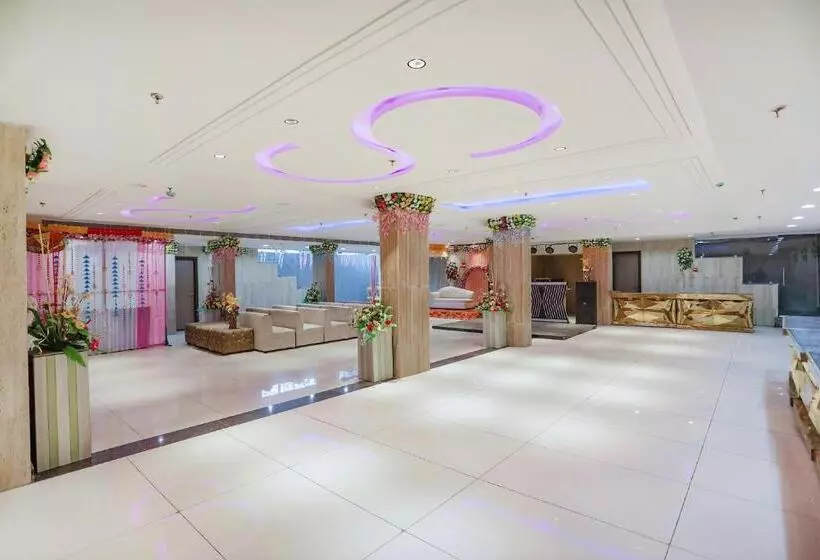 Fabhotel Indirapuram By Sbg, Near Sec 62 Noida