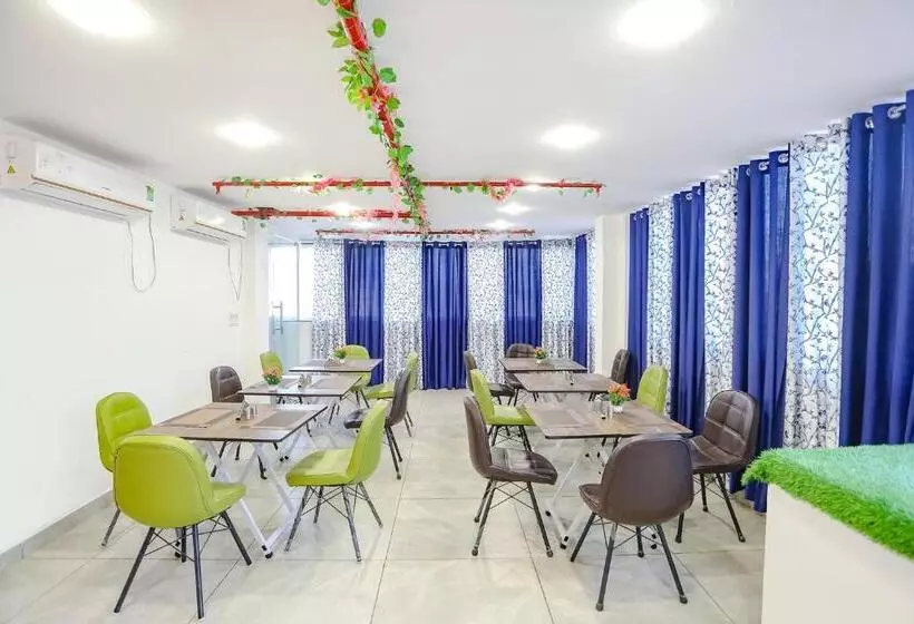 Fabhotel Indirapuram By Sbg, Near Sec 62 Noida