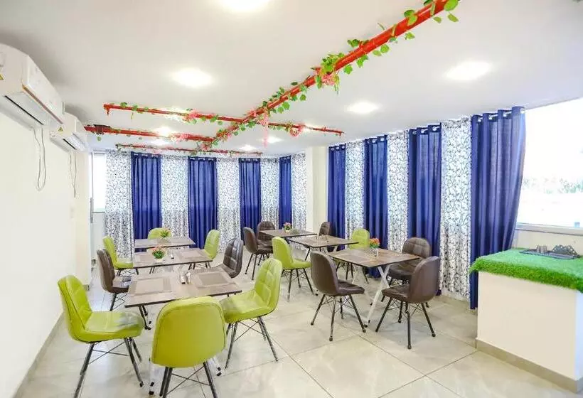 Fabhotel Indirapuram By Sbg, Near Sec 62 Noida