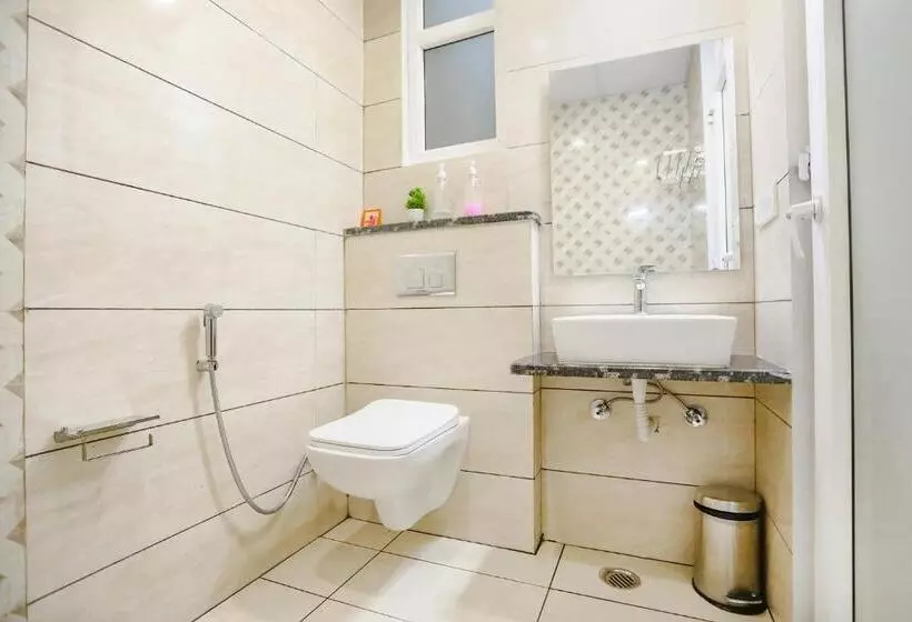 Fabhotel Indirapuram By Sbg, Near Sec 62 Noida