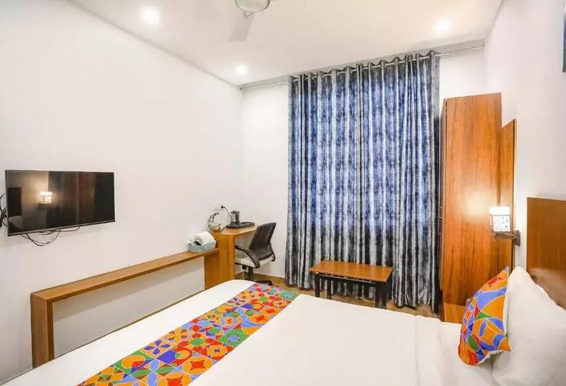 Fabhotel Indirapuram By Sbg, Near Sec 62 Noida
