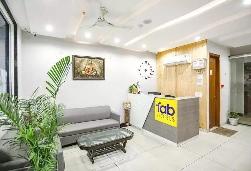 Fabhotel Indirapuram By Sbg, Near Sec 62 Noida