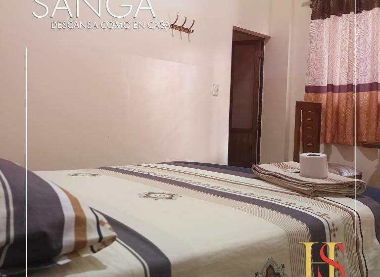 هتل Hostal Sanga