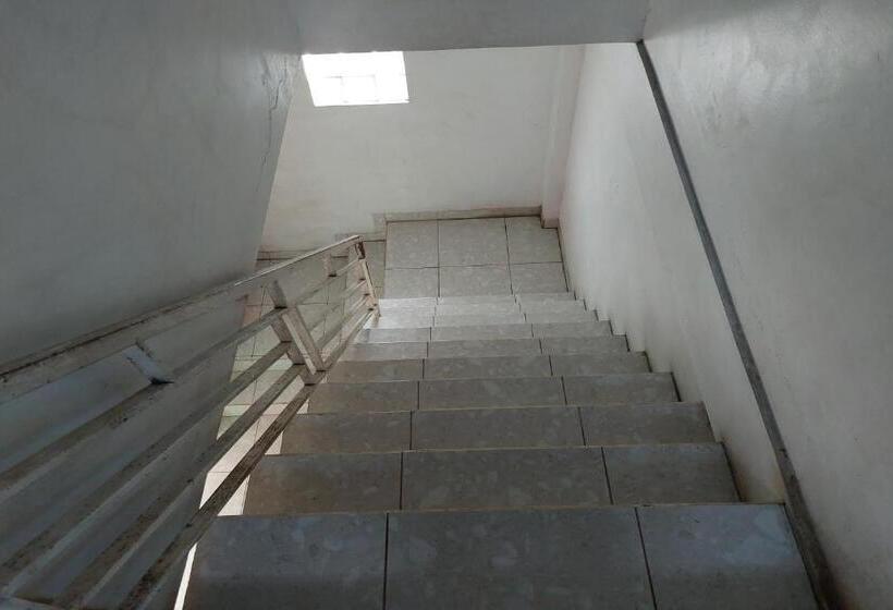 בית מלון כפרי Oyo 92041  Borneo