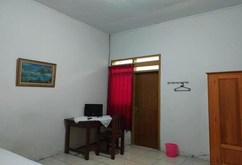 בית מלון כפרי Oyo 92041  Borneo