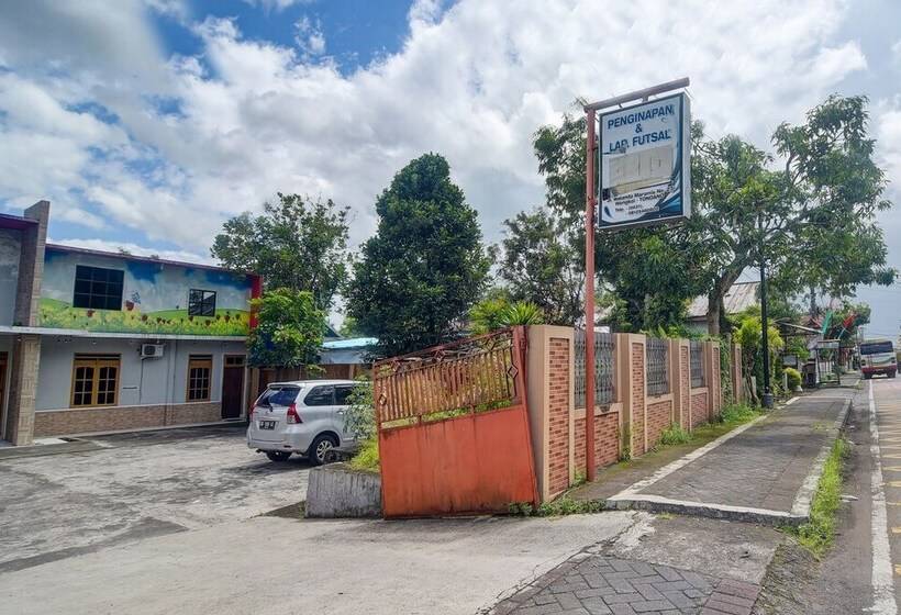 בית מלון כפרי Oyo 92041  Borneo