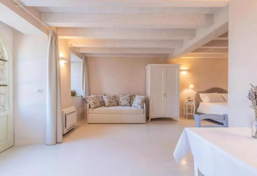 Hotelli Palazzo Montanari Art & Wine Luxury Apartments