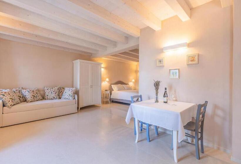 酒店 Palazzo Montanari Art & Wine Luxury Apartments