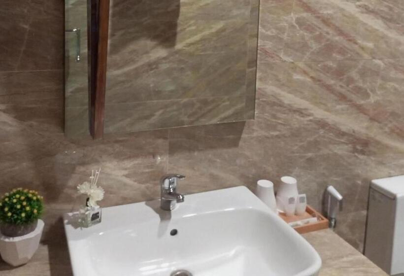 בית מלון כפרי Watuduya Resort By The Lavana