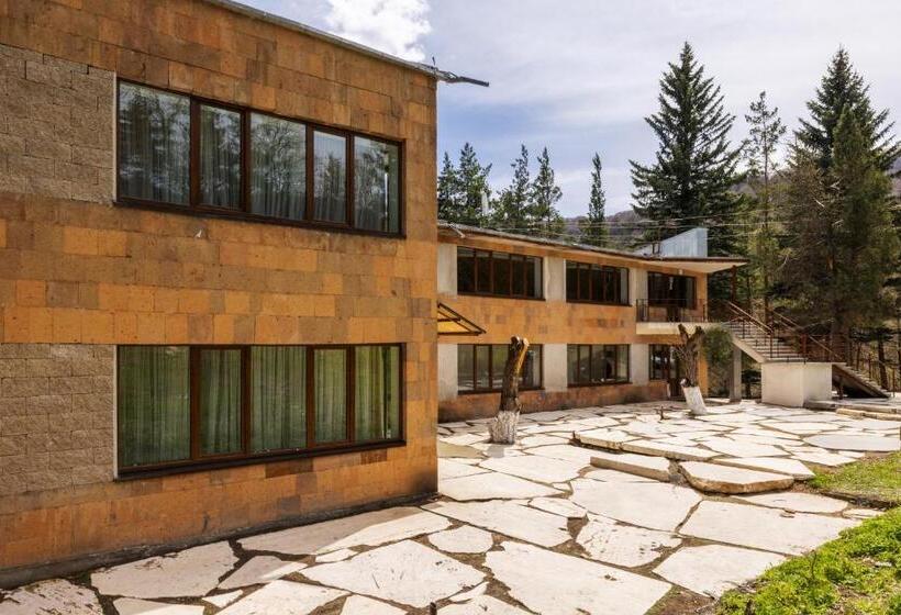 Kompozitor Hotel Dilijan