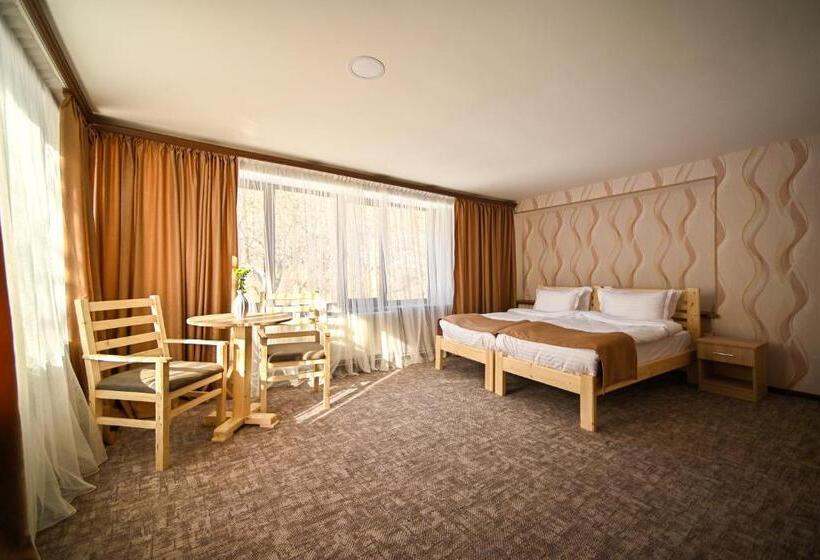 Kompozitor Hotel Dilijan