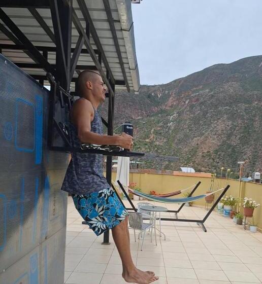 بنسيون Chaska Valle Inn