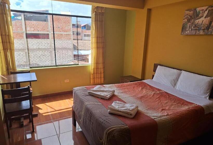 بنسيون Chaska Valle Inn