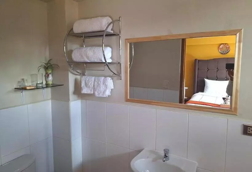 پانسیون Chaska Valle Inn