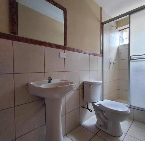 بنسيون Chaska Valle Inn