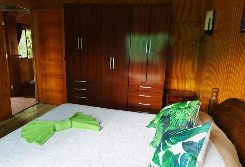 Pension Hostal Avareipua