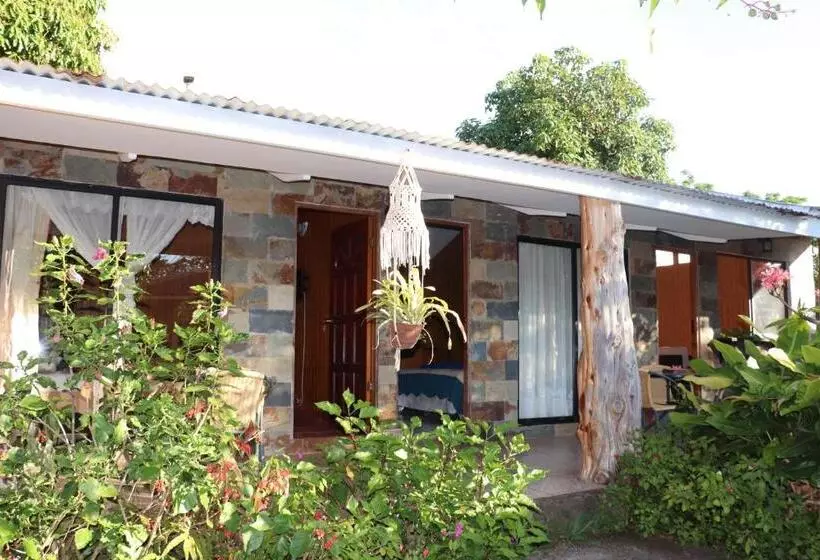 Majatalo Hostal Avareipua