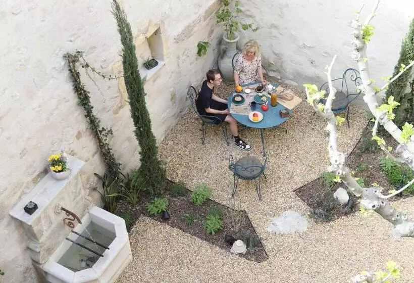 Majatalo La Casa De Boulbon