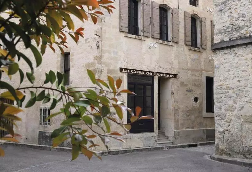 Majatalo La Casa De Boulbon