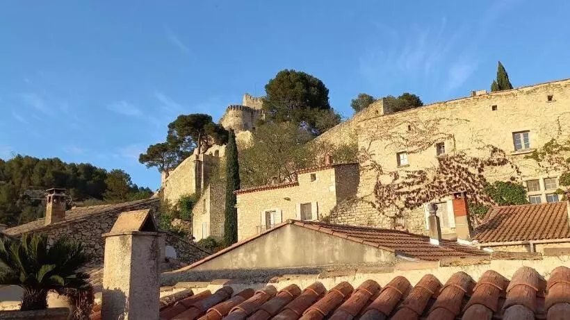 Majatalo La Casa De Boulbon