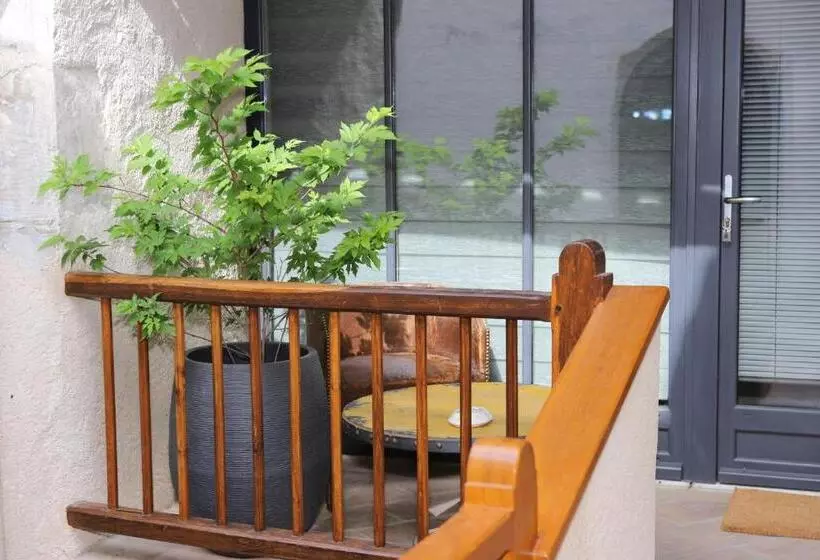 Majatalo La Casa De Boulbon