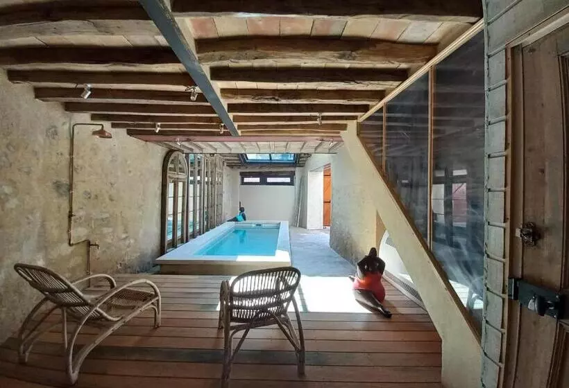 Majatalo La Casa De Boulbon