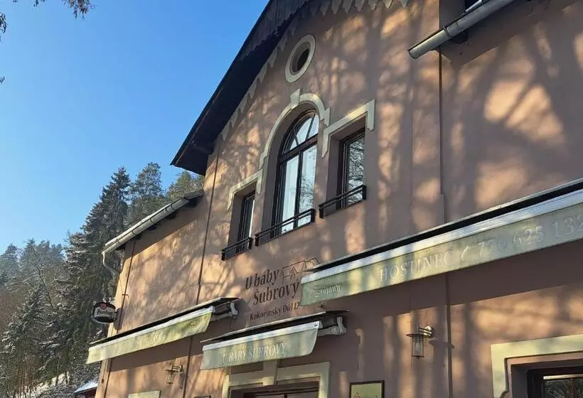 ペンション Penzion A Restaurace U Báby šubrový