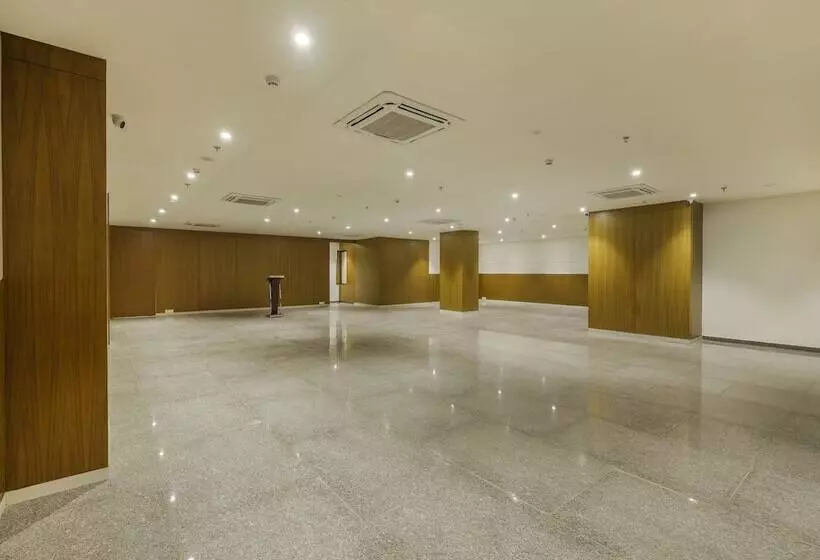 Sunday Hotel Vadodara