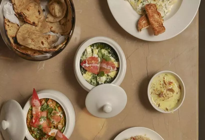 Sunday Hotel Vadodara