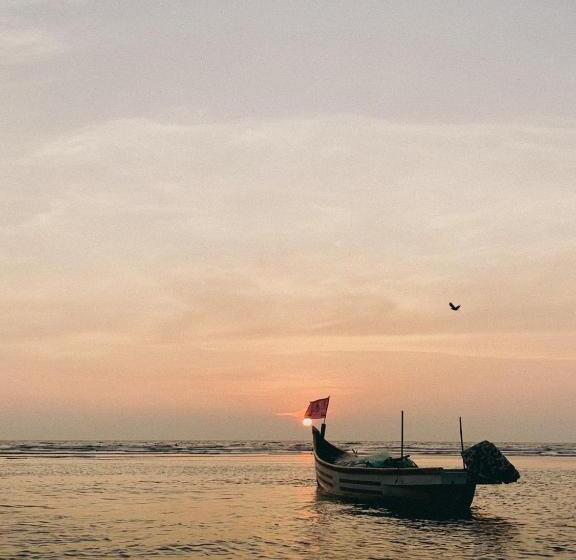 הוסטל Spaceland Mandrem