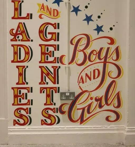 Retkeilymaja The Bristol Wing