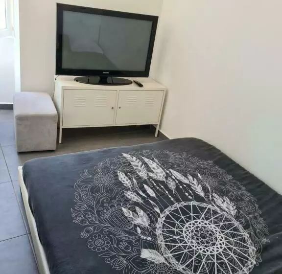 ベッドアンドブレックファースト Chambre Privée Dans Un Très Bel Appartement Sur Le Port