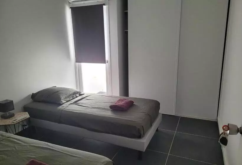 تختخواب و صبحانه Le 9ème étage Du Bonheur