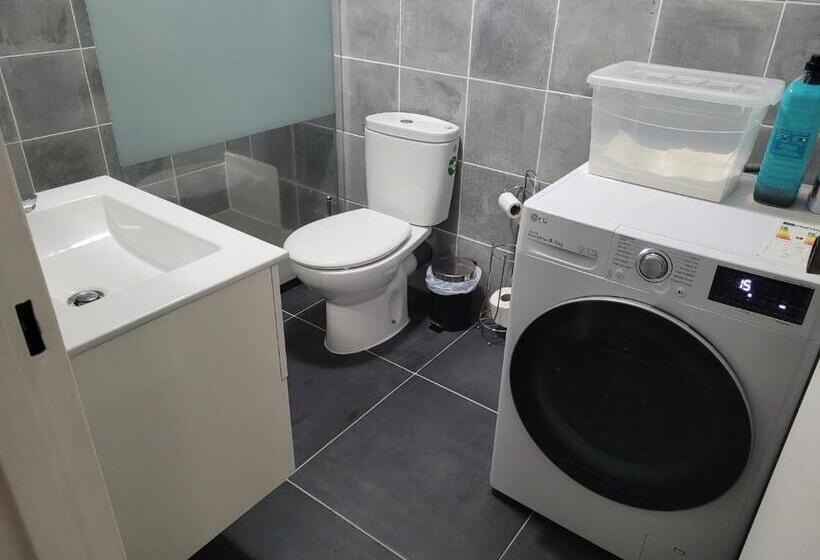 تختخواب و صبحانه Le 9ème étage Du Bonheur