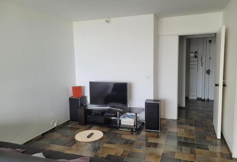 تختخواب و صبحانه Le 9ème étage Du Bonheur