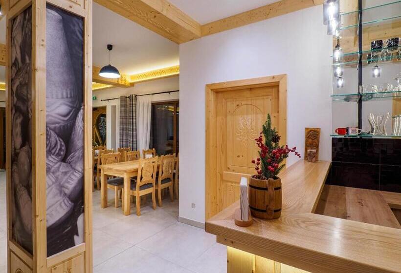 민박 Villa Taternik By Golden Apartments