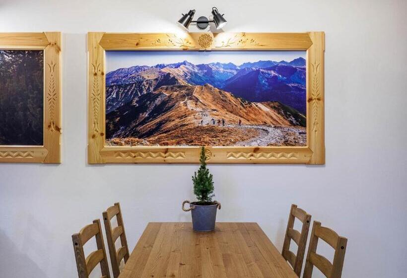 민박 Villa Taternik By Golden Apartments