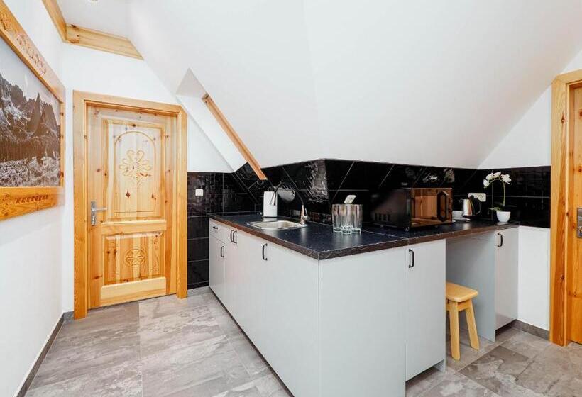 민박 Villa Taternik By Golden Apartments