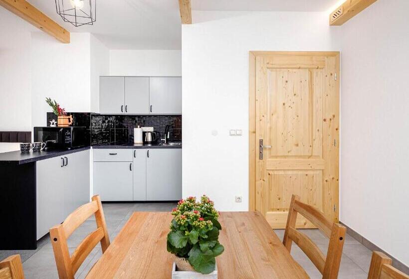 민박 Villa Taternik By Golden Apartments